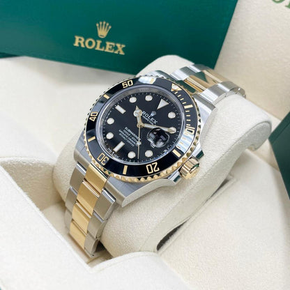 Rolex Submariner Date 126613LN black dial yellow Rolesor