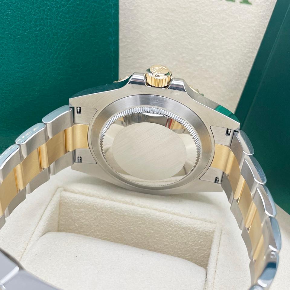 Rolex Submariner Date 126613LN black dial yellow Rolesor