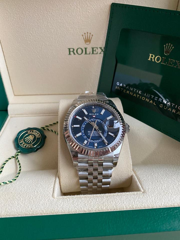 Rolex Sky-Dweller 326934 blue dial Jubilee bracelet
