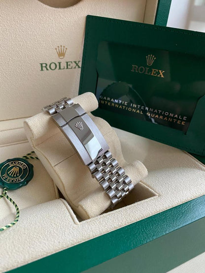 Rolex Sky-Dweller 326934 blue dial Jubilee bracelet