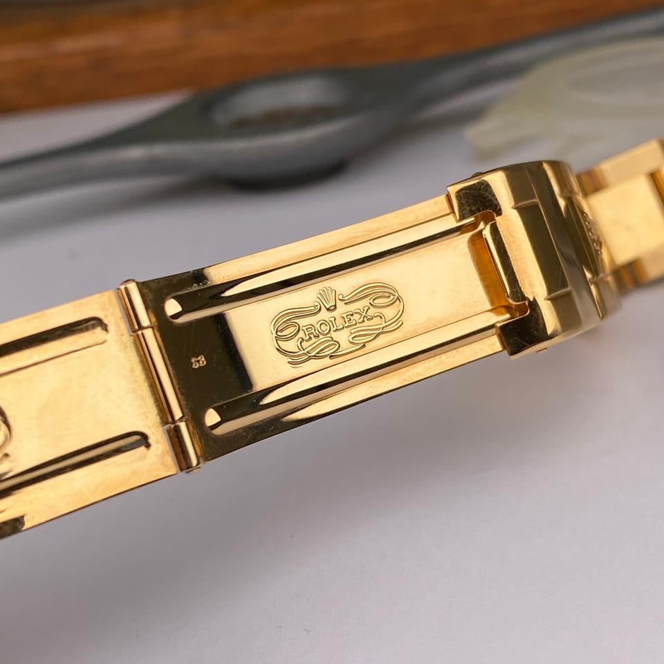 Rolex Submariner Date 16618 factory diamond Serti dial