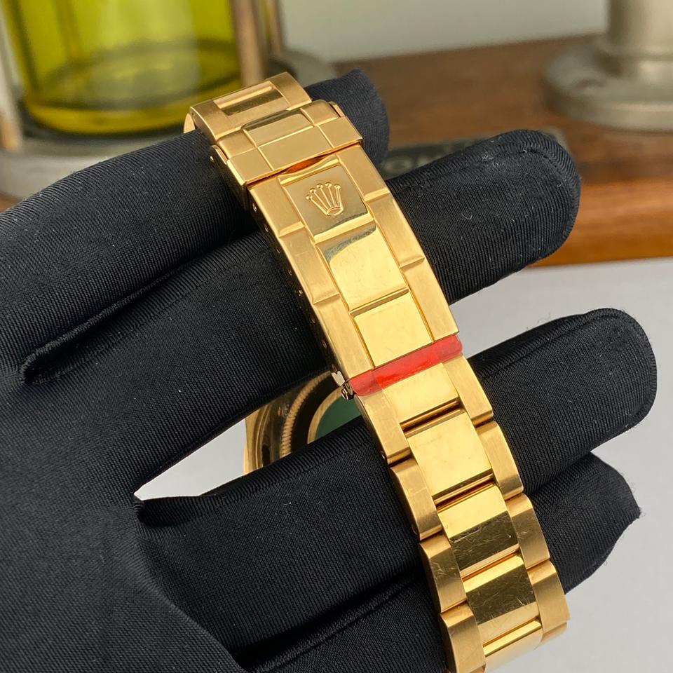 Rolex Submariner Date 16618 factory diamond Serti dial
