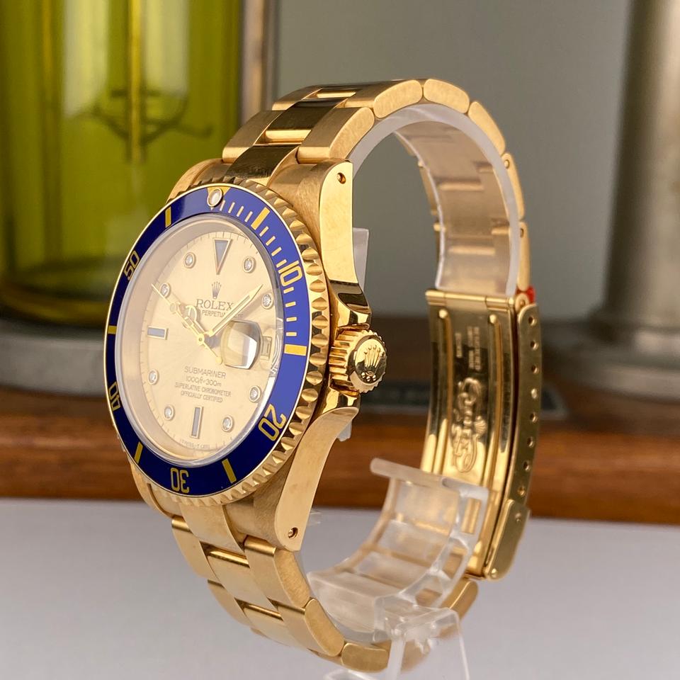 Rolex Submariner Date 16618 factory diamond Serti dial