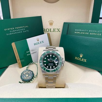 Rolex Submariner Date 116610LV – Hulk Green Dial
