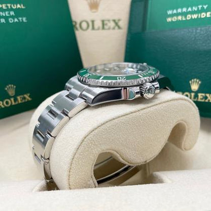 Rolex Submariner Date 116610LV – Hulk Green Dial