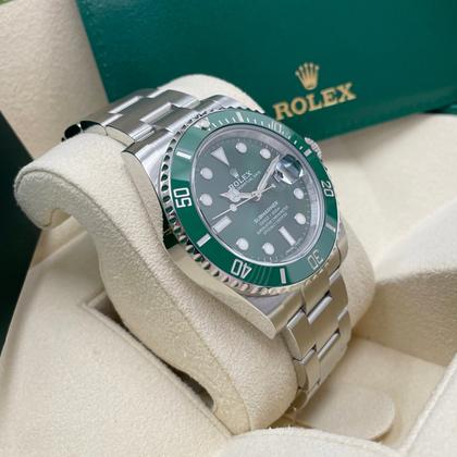 Rolex Submariner Date 116610LV – Hulk Green Dial