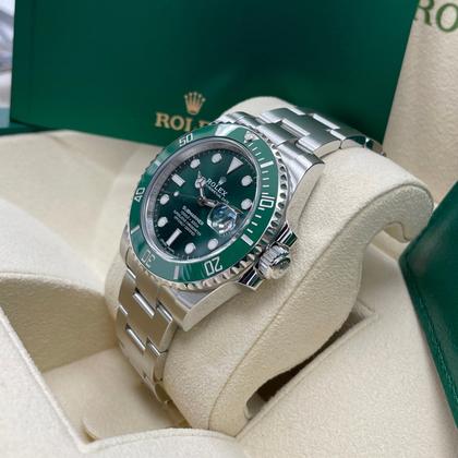 Rolex Submariner Date 116610LV – Hulk Green Dial