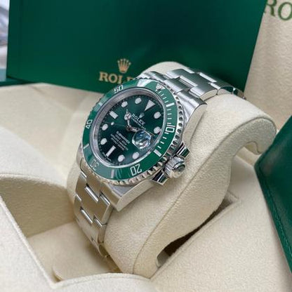 Rolex Submariner Date 116610LV – Hulk Green Dial