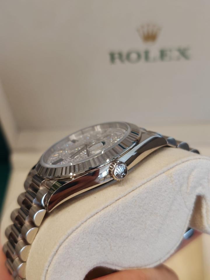 Rolex Day-Date 40 228239 pave diamond dial white gold
