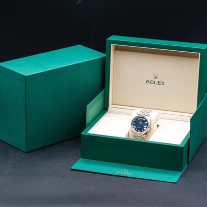 Rolex Day-Date 40 228239 blue dial white gold