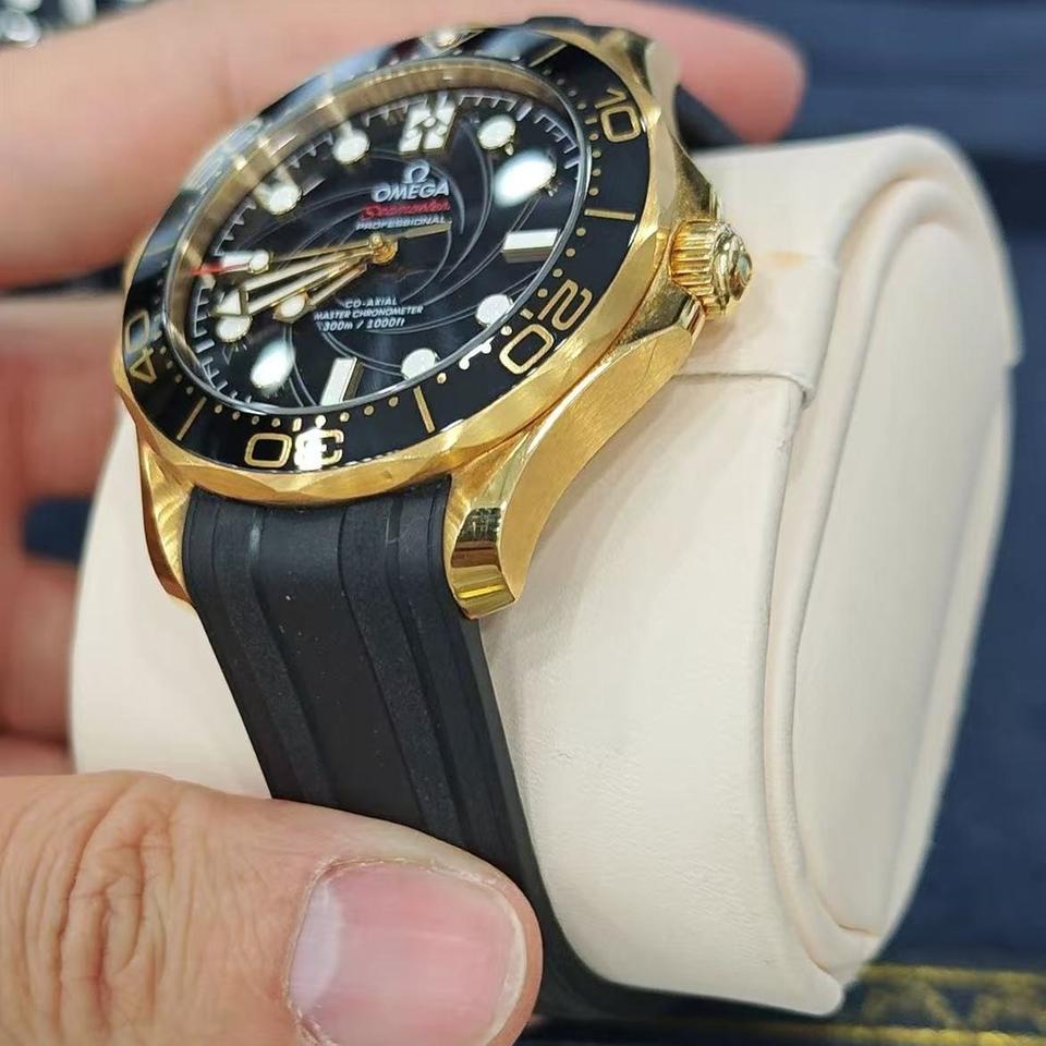 Omega Seamaster Diver 300M James Bond 210.62.42.20.01.001 – Black Dial