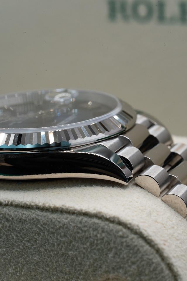 Rolex Day-Date 40 228239 blue ombre dial white gold