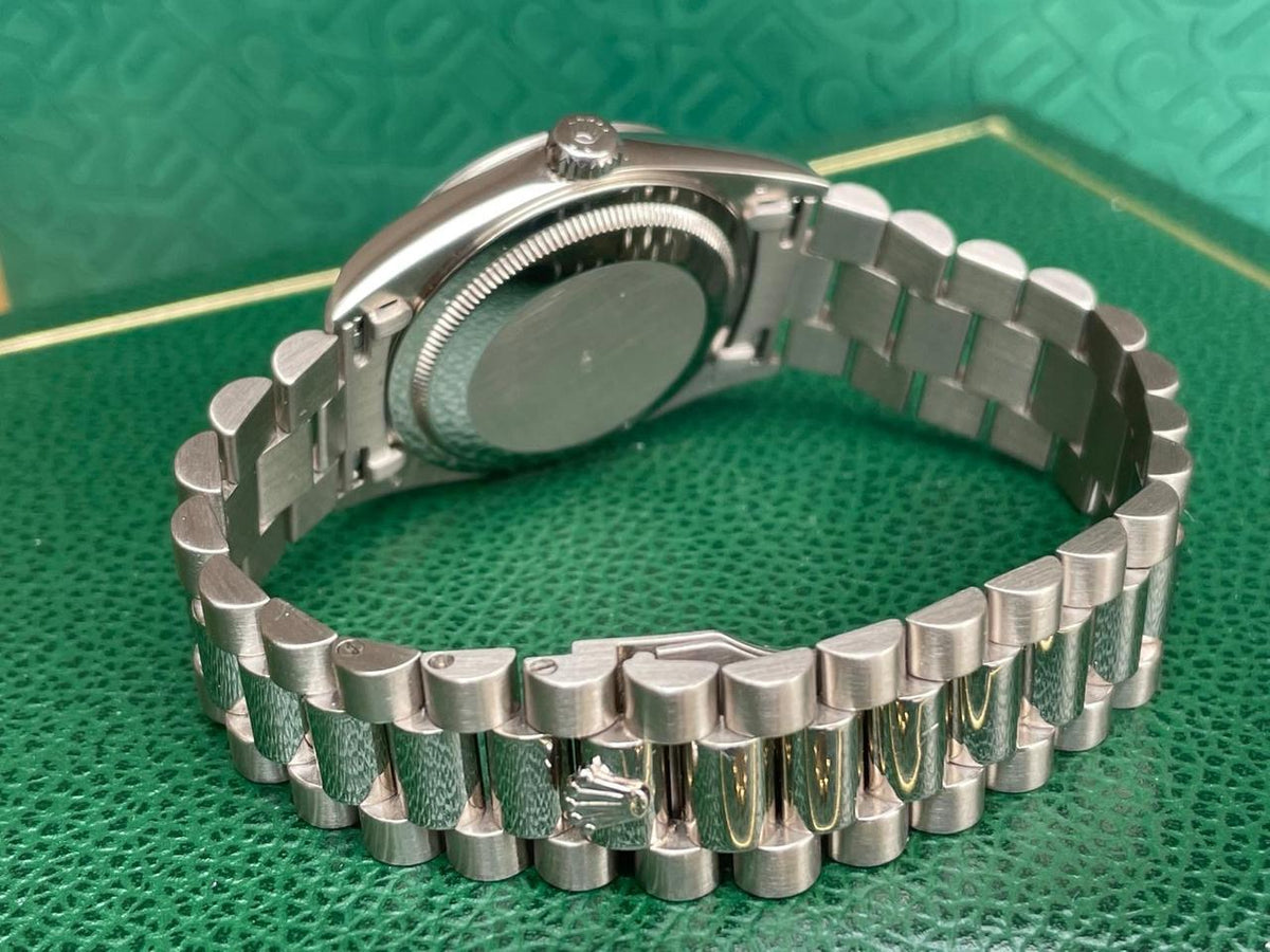 Rolex Day-Date 36 18239 – Silver Diamond Dial