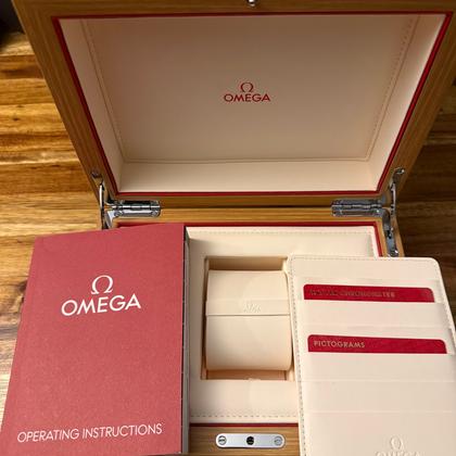 Omega Seamaster Diver 300M 210.32.42.20.04.001 white dial