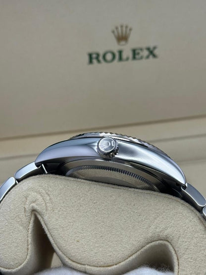 Rolex Sky-Dweller 326934 blue dial Oyster bracelet