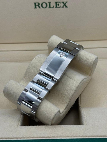Rolex Sky-Dweller 326934 blue dial Oyster bracelet