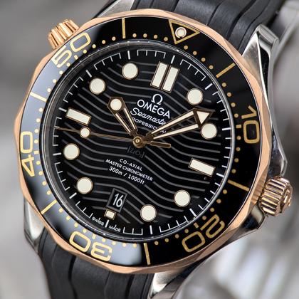 Seamaster Diver 300M 210.22.42.20.01.002 black wave dial