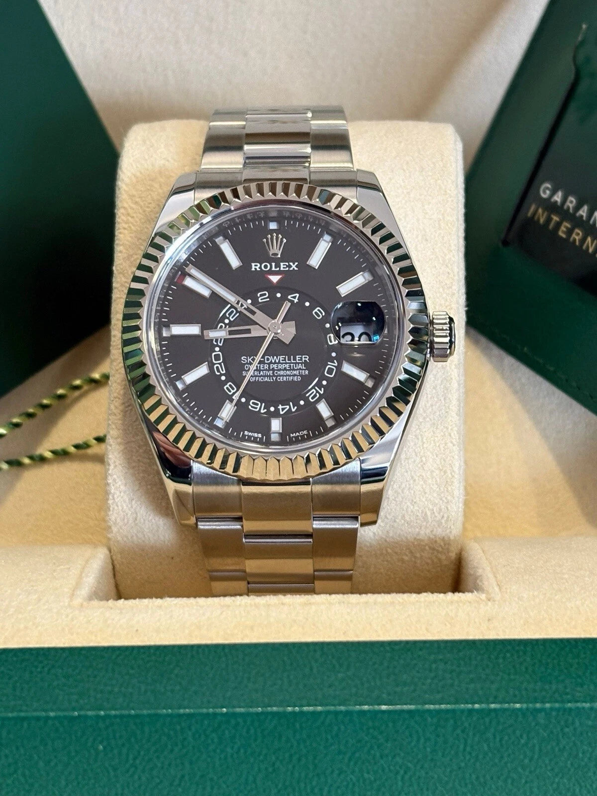 Rolex Sky-Dweller 326934 black dial Oyster bracelet