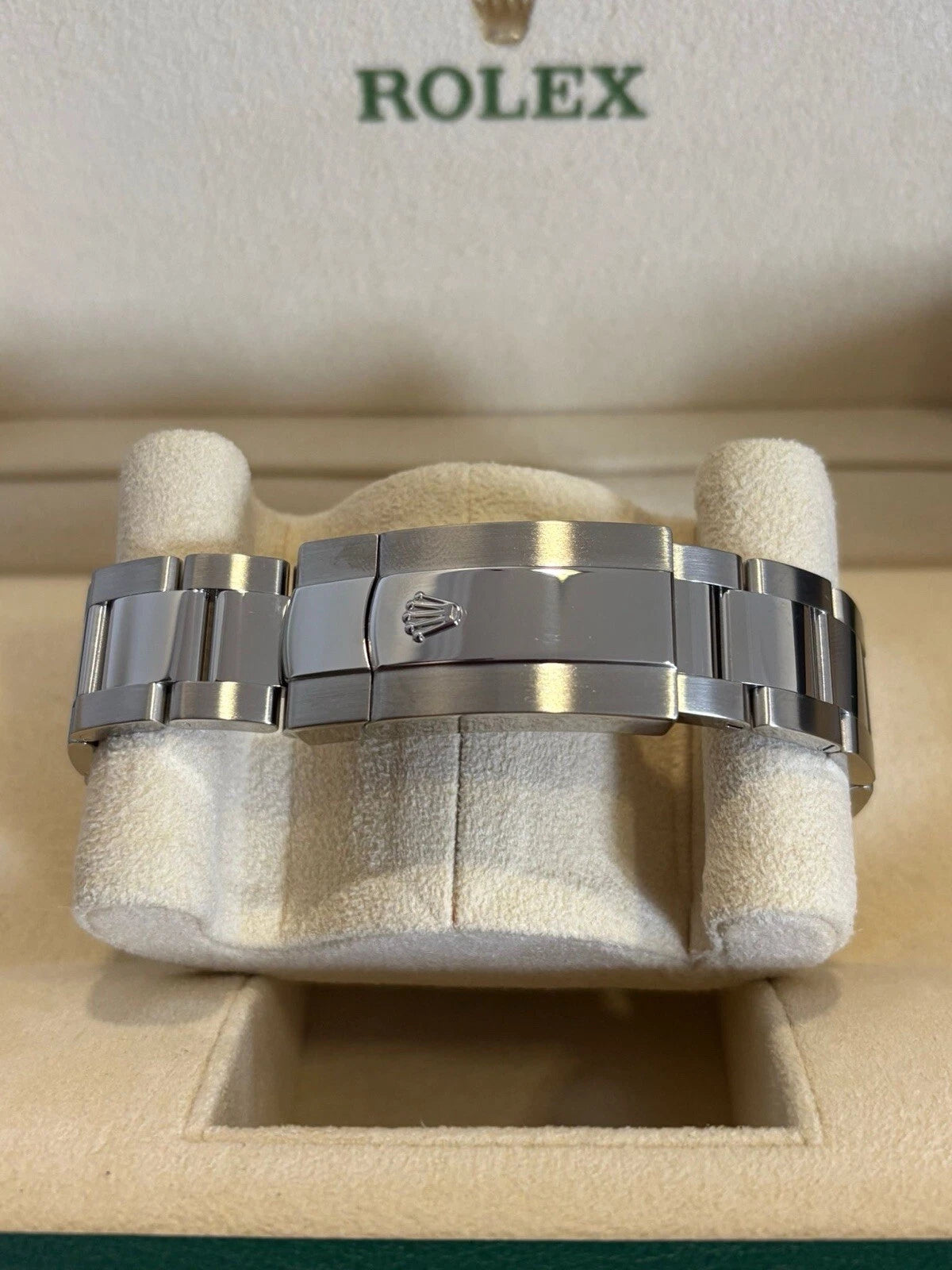 Rolex Sky-Dweller 326934 black dial Oyster bracelet