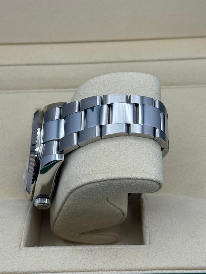 Rolex Sky-Dweller 326934 blue dial Oyster bracelet